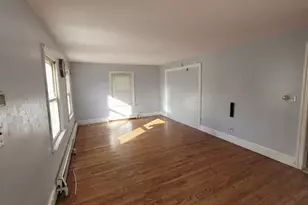 96 Tudor St, Waterbury, CT 06704 - Photo 2