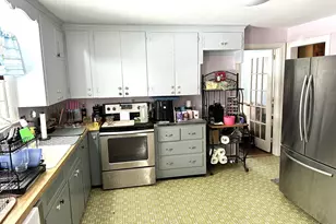 28 Glendale Ave, Berlin, CT 06037 - Photo 6