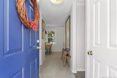 8 Cross Highway #B, Westport, CT 06880 - Photo 4