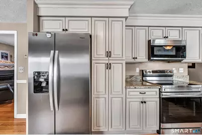 212 Old Stagecoach Road, Meriden, CT 06450 - Photo 10