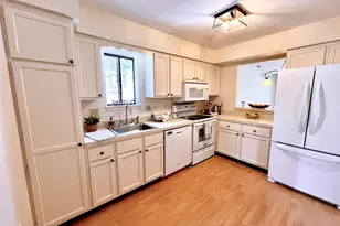 35 Nutmeg Rd, Middlebury, CT 06762 - Photo 4