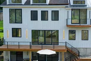 20 N Lake Shore Dr, Brookfield, CT 06804 - Photo 2