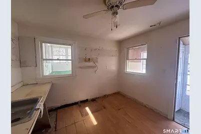 40 Houston Street, Waterbury, CT 06704 - Photo 16