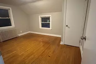 574 South Quaker Ln, West Hartford, CT 06110 - Photo 20