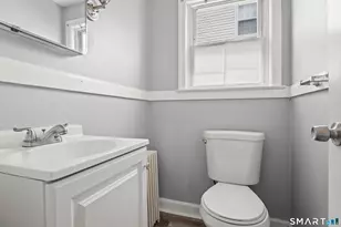 574 South Quaker Ln, West Hartford, CT 06110 - Photo 16