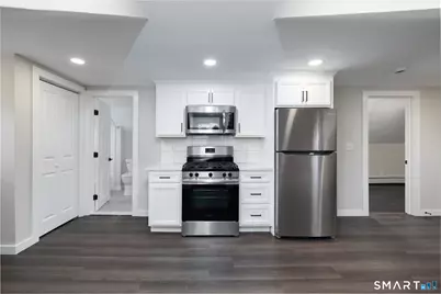 28 Aircraft Road #i, Southington, CT 06489 - Photo 2