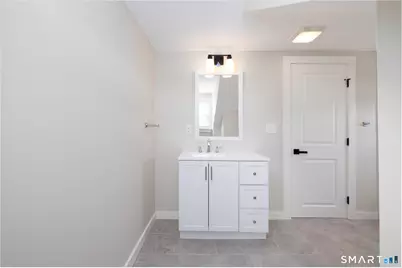 28 Aircraft Road #i, Southington, CT 06489 - Photo 6