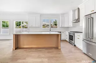 27 Suzanne Cir, Fairfield, CT 06825 - Photo 8