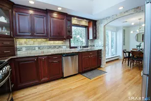 60 Ridgebrook Dr, West Hartford, CT 06107 - Photo 12