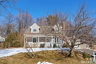 10 Pine Ct, Bristol, CT 06010 - Photo 2