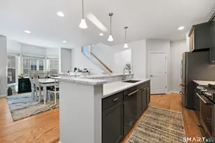 909 Tillinghast Dr, Oxford, CT 06478 - Photo 10