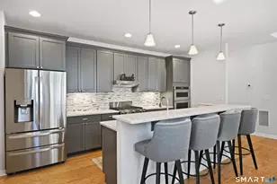 909 Tillinghast Dr, Oxford, CT 06478 - Photo 6