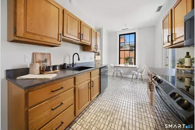 34 Charter Oak Place #4, Hartford, CT 06183 - Photo 6