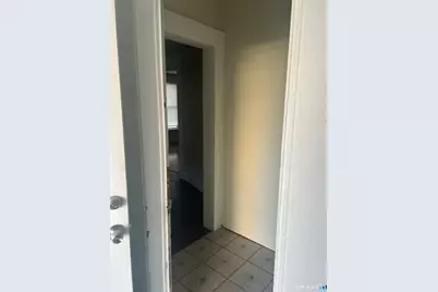 727 Iranistan Avenue, Bridgeport, CT 06605 - Photo 14