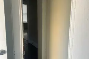 727 Iranistan Ave, Bridgeport, CT 06605 - Photo 14