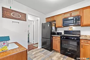 140 Thompson St, East Haven, CT 06513 - Photo 10