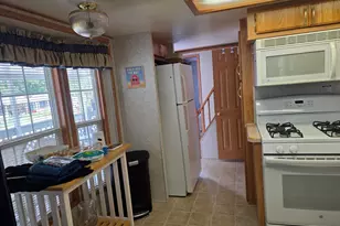 262 L-80 Shetucket Turnpike, Griswold, CT 06351 - Photo 32