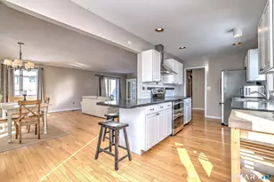 690 Forest Rd, West Haven, CT 06516 - Photo 16