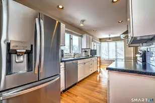 690 Forest Rd, West Haven, CT 06516 - Photo 20