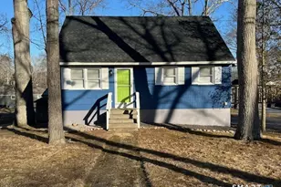 15 Oakwood Rd, East Lyme, CT 06357 - Photo 1