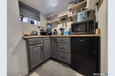 110 Darby Street, Bloomfield, CT 06002 - Photo 28