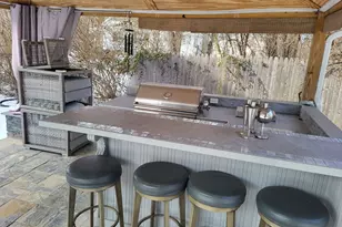 110 Darby St, Bloomfield, CT 06002 - Photo 34