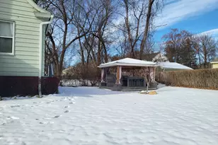 110 Darby St, Bloomfield, CT 06002 - Photo 34