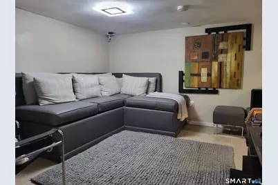 110 Darby Street, Bloomfield, CT 06002 - Photo 24