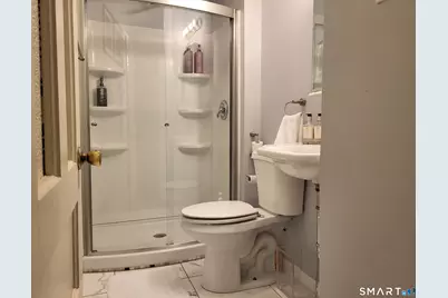 110 Darby Street, Bloomfield, CT 06002 - Photo 16