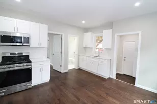 354 Beechmont Ave, Bridgeport, CT 06606 - Photo 8