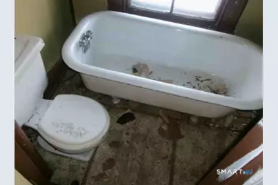 34 Woodbridge Avenue, East Hartford, CT 06108 - Photo 8