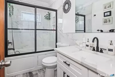 17 Rosedale Avenue, Waterbury, CT 06705 - Photo 10