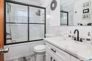 17 Rosedale Ave, Waterbury, CT 06705 - Photo 10