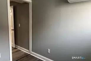 22 Hawthorne St, Norwich, CT 06360 - Photo 8