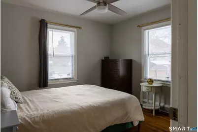 33 Sands Place, Stratford, CT 06615 - Photo 8