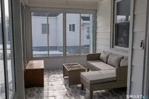 33 Sands Pl, Stratford, CT 06615 - Photo 4