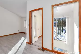 743 W Main St, Cheshire, CT 06410 - Photo 10