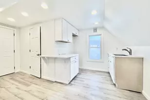 44 Highview Ave, Stamford, CT 06907 - Photo 1