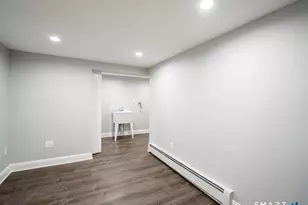 15 Ridgebrook Dr, Bridgeport, CT 06606 - Photo 18