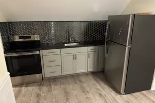 65 Wooding St, Bristol, CT 06010 - Photo 2