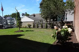 2806 Fairfield Ave, Bridgeport, CT 06605 - Photo 18