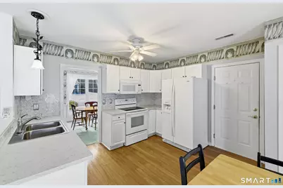 12 Beechwood Drive, Waterford, CT 06385 - Photo 10