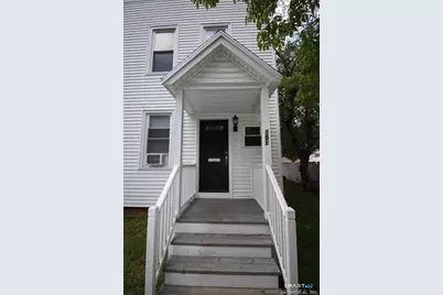 151 Quaker Lane South #3rd Floor, West Hartford, CT 06119 - Photo 2