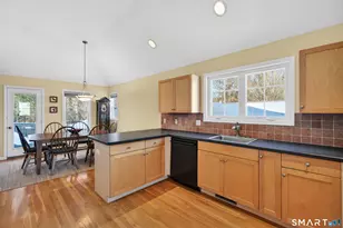 10 Trout Brook Cir, Newtown, CT 06470 - Photo 8