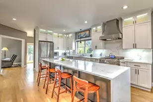 3 Francis St, Milford, CT 06460 - Photo 8