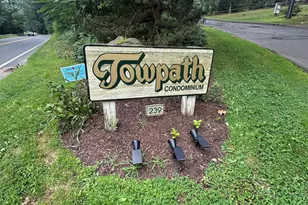 239 Old Farms Rd, Avon, CT 06001 - Photo 16