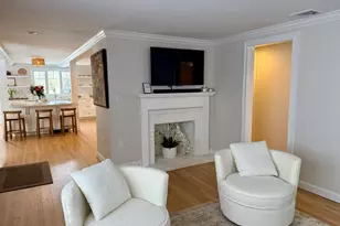 24 Elm St, Wethersfield, CT 06109 - Photo 10