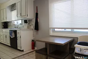 20 Westchester Dr, Bristol, CT 06010 - Photo 10