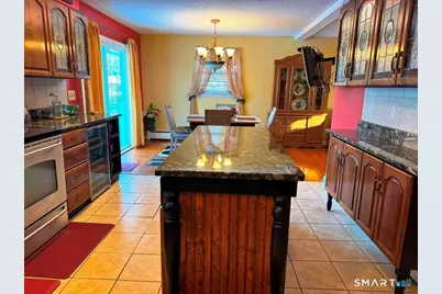 21 Blue Trail Drive, Waterbury, CT 06705 - Photo 8