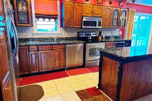21 Blue Trail Dr, Waterbury, CT 06705 - Photo 4